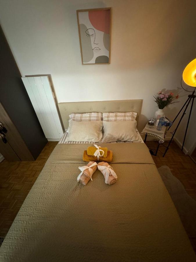 Near Castle Of Versailles Cozy Room With Breakfast And Parking Екстер'єр фото