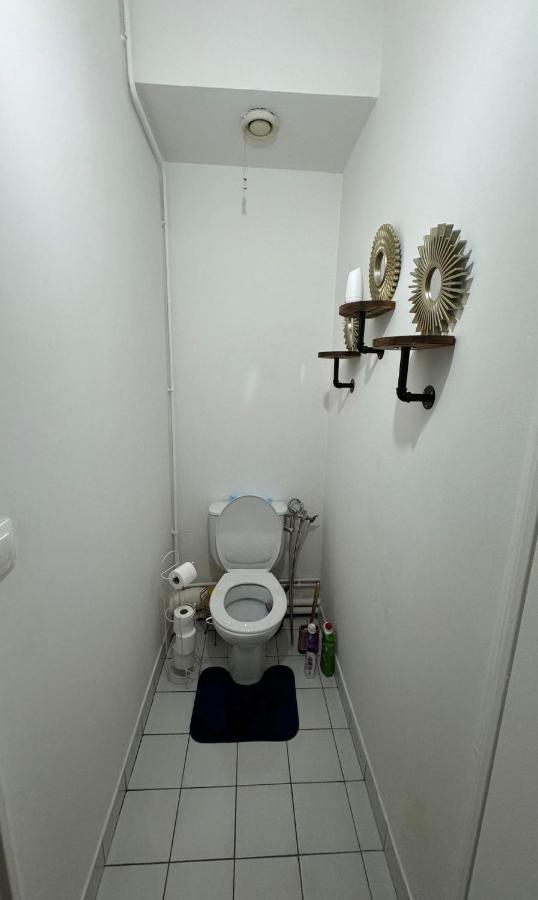 Near Castle Of Versailles Cozy Room With Breakfast And Parking Екстер'єр фото