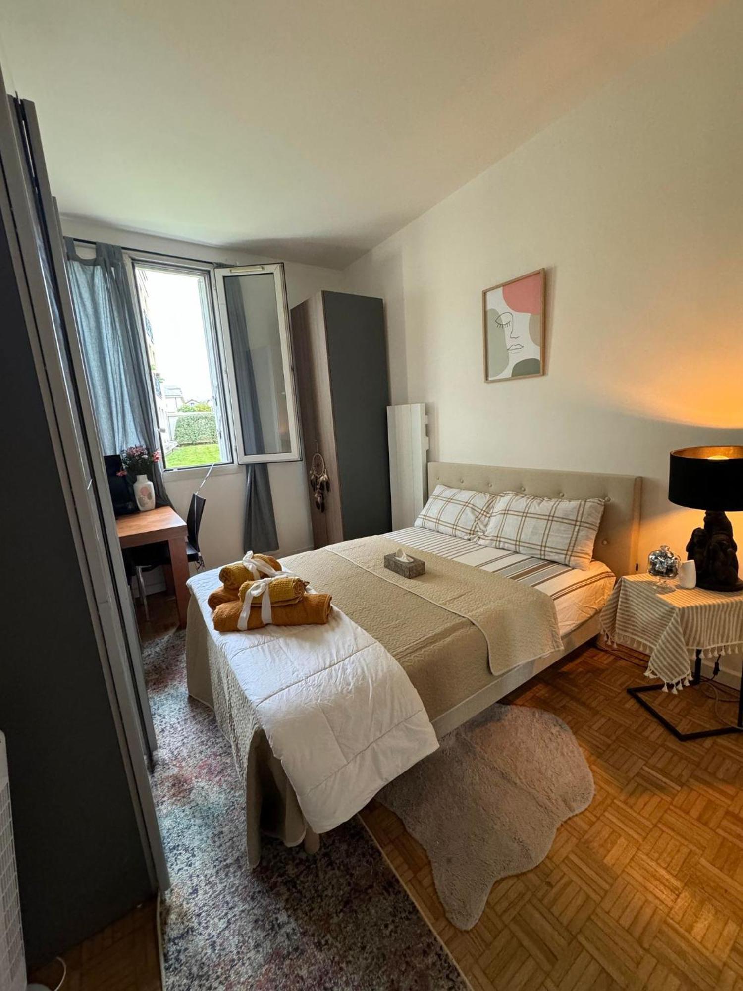 Near Castle Of Versailles Cozy Room With Breakfast And Parking Екстер'єр фото